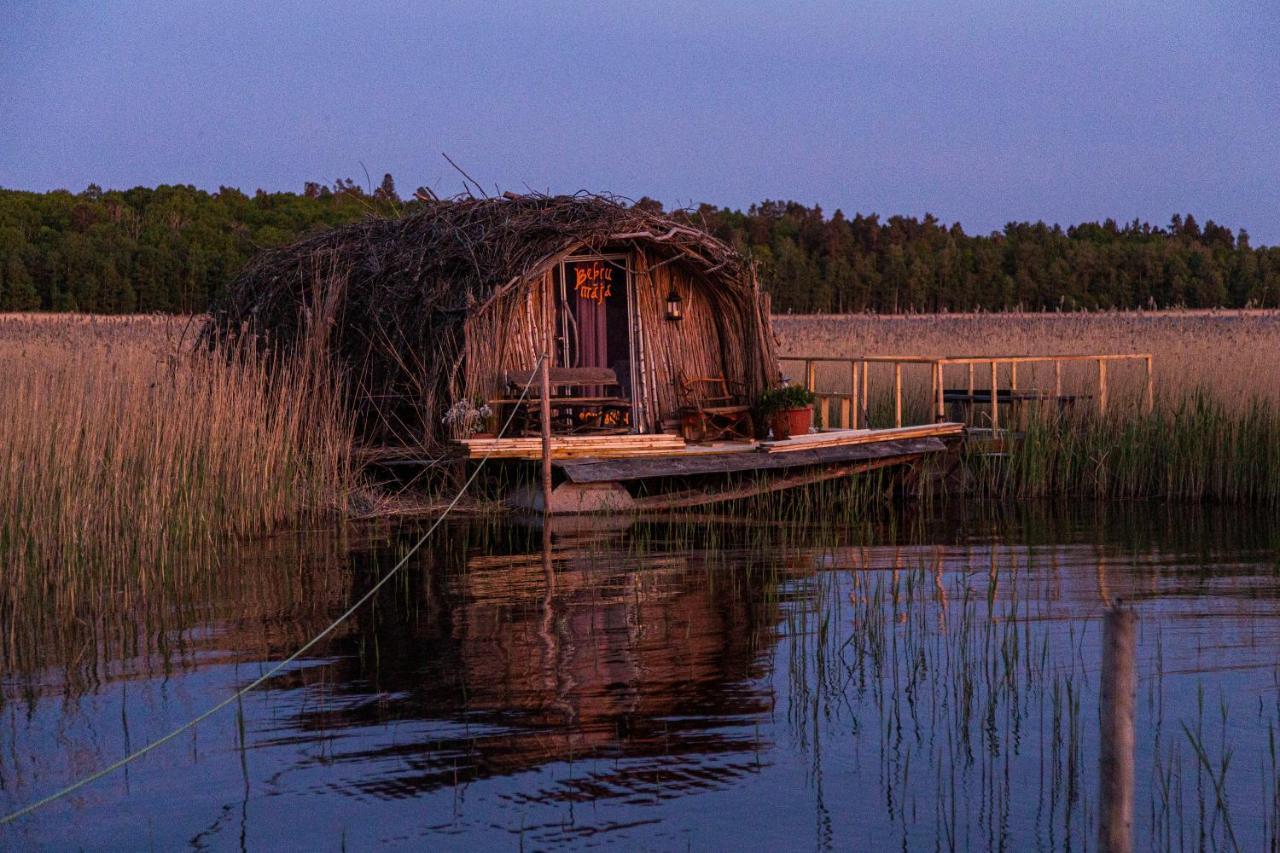 Bebru Maja - Beaver House Usma Kültér fotó